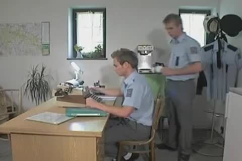 EUROPEAN boys suck cock AT Tthis fellow OFFICE