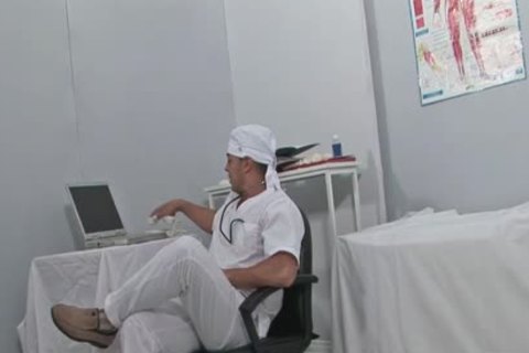 Uniformed Doc dong came