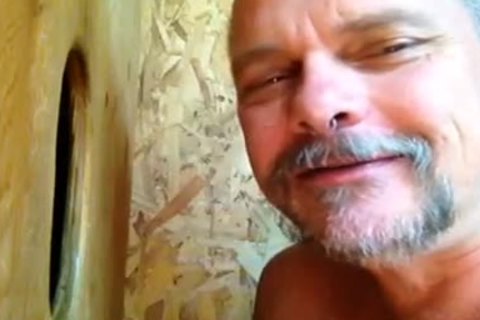 This Set Of Equipment Has A Real Heft To It! From That enormous, powerful knob To Those Swinging, Low Nuts, This Is Quite The Hearty Snack!