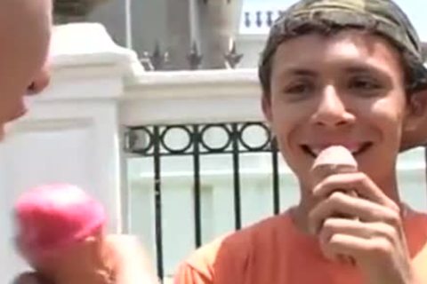 Muchachos Latinos Follan A Pelo *** PeliÌ