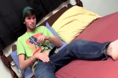 naughty fellow Dakota James Knows How To Wanks His Hard 10-Pounder