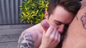 FalconStudios: Leo Sweetwood kissing