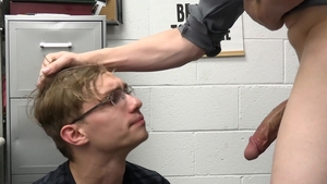 YoungPerps.com: Thief Darron Bluu need slamming hard