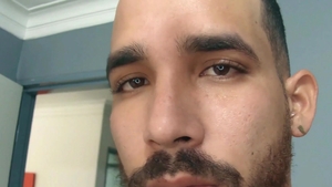 Iomacho: Leon stroking in the bed