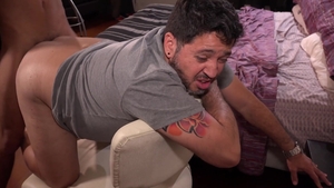 Bareback Me Daddy - Raw hardcore sex & young mature Tommy