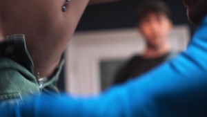 Men: Security Agent Discovers Dirty Secret in Bag Check