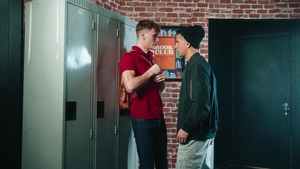Men: Cyrus Meets His Match
