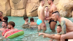 cumdumpsluts: Barebacking Beach Babes